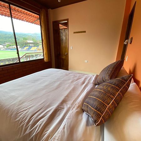 Cabanas Armonia Y Jardin De Orquideas Mindo Ngoại thất bức ảnh
